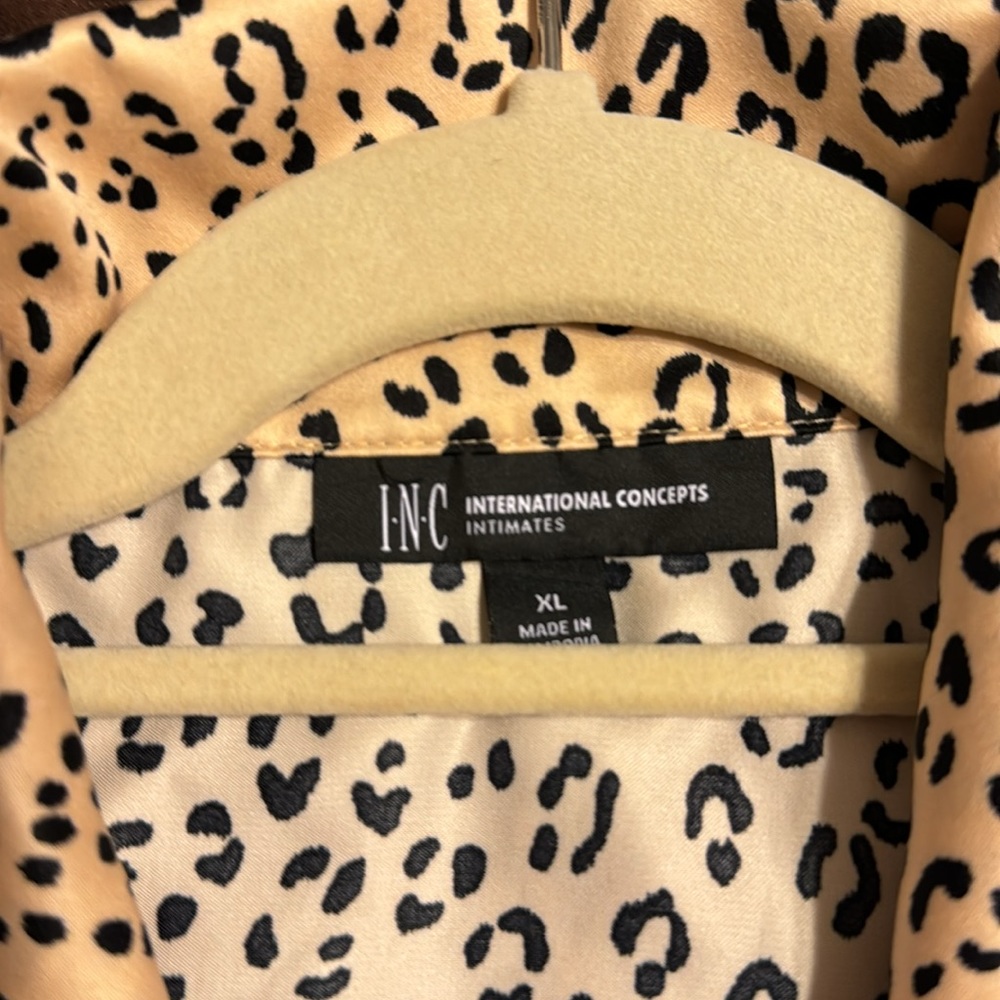 I-N-C  International Concepts Intimates Womens leopard print Pajama set. XL - Picture 3 of 5
